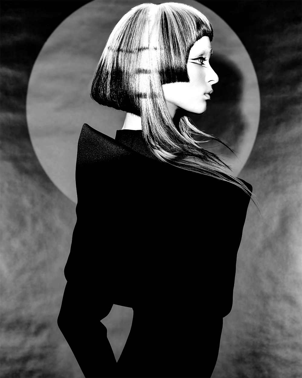 Two-Tone Reverse Jellyfish Haircut - Viktoriia Vradii - Monochrome Edge Collection